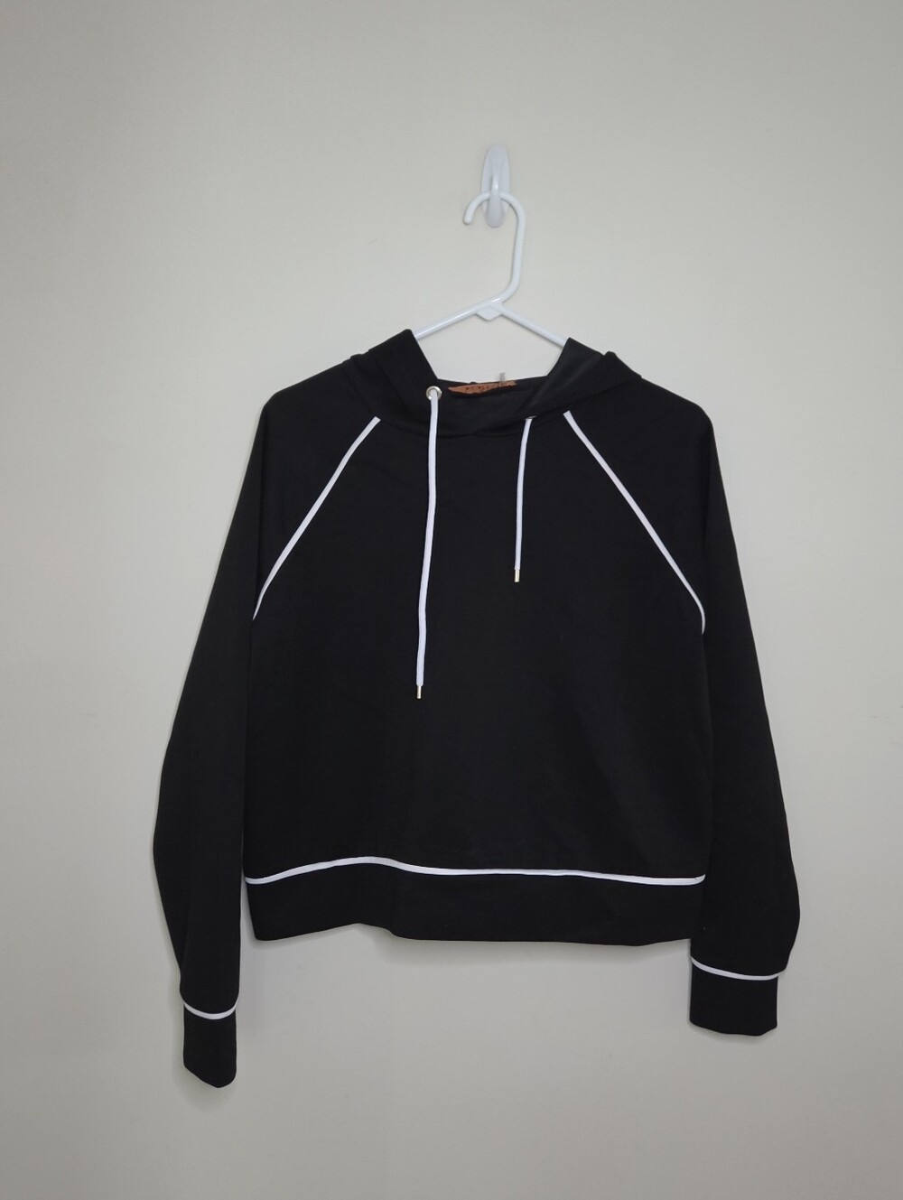 Women's Belldini Black Hooded Pullover Sz Medium